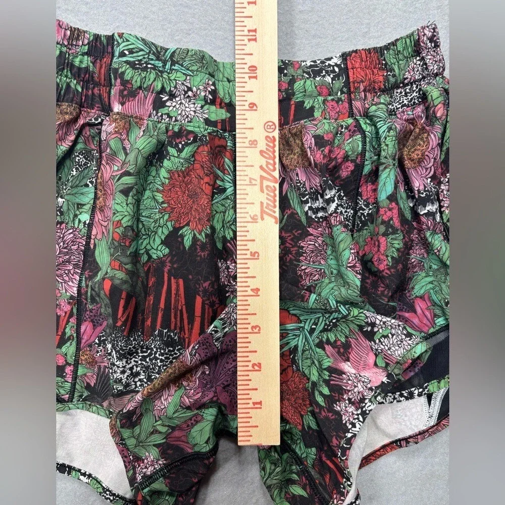 Lululemon 6 Tall Hotty Hot Short‎ II Zen Garden Multicolored Black Mesh 4 Inseam - Picture 13 of 15